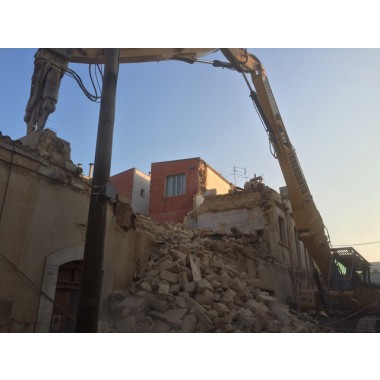 Demolizione fabbricato in Via Settembrini - Corato