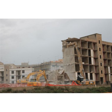 Demolizione n.3 edifici - zona 167, Statte (TA)