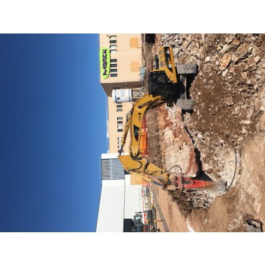 Lavori di scavo per la realizzazione di un edificio industriale con destinazione d'uso uffici e laboratori, denominato B33 - MERK SERONO SPA